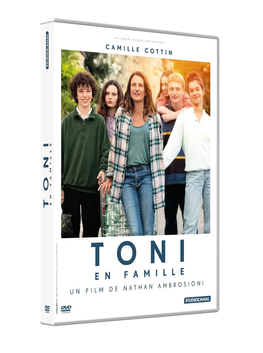 TONI EN FAMILLE cover